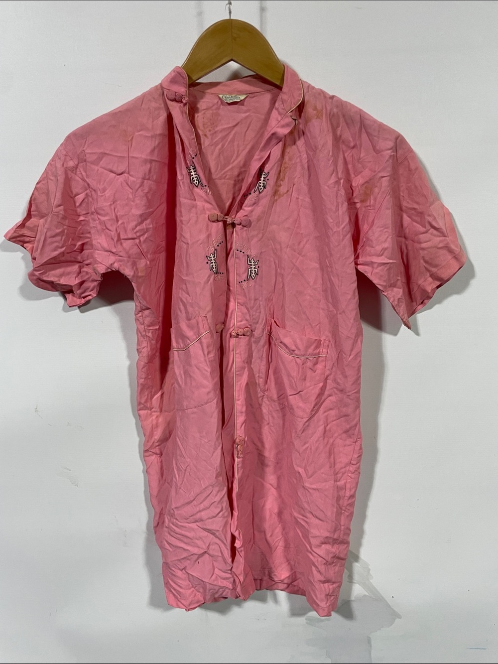 Vintage 1950s Pink Short-Sleeve women’s Shirt with Mandarin Collar